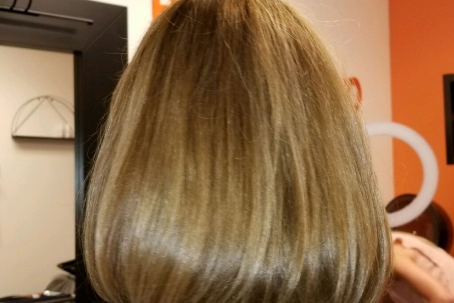 blonde bob with brown highlights